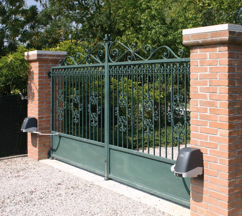 Swing Gates - Articulated